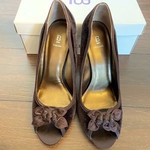 Bakers Shoes, brown velvet sz 8